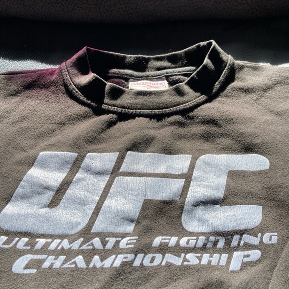 UFC Black Crewneck Sweater Bold Logo - Picture 2 of 4